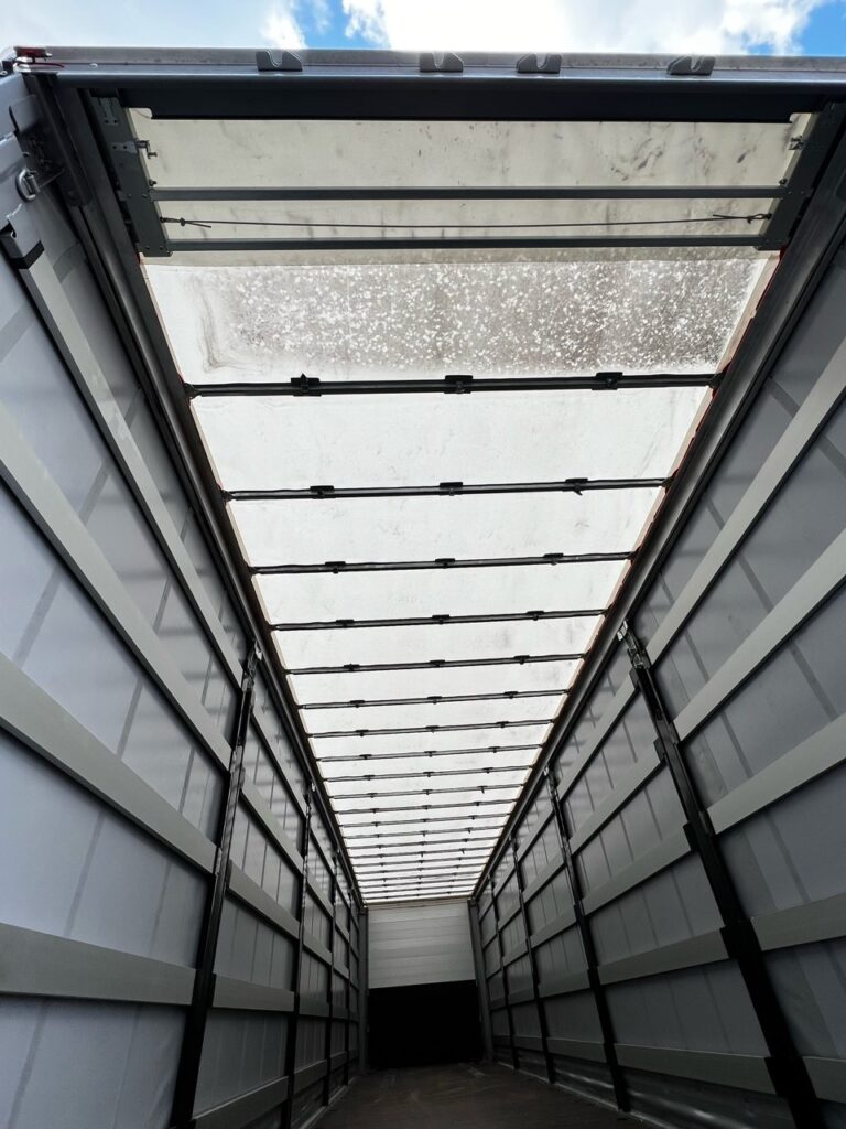 Полуприцеп шторный 13,6 м MAMMUT